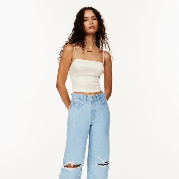 Aritzia | Sunday Best Shimmer Satin Camisole - Picture 4 of 9